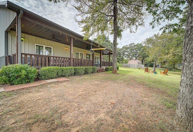 Cozy Checotah Retreat W/ Deck Near Eufaula Lake