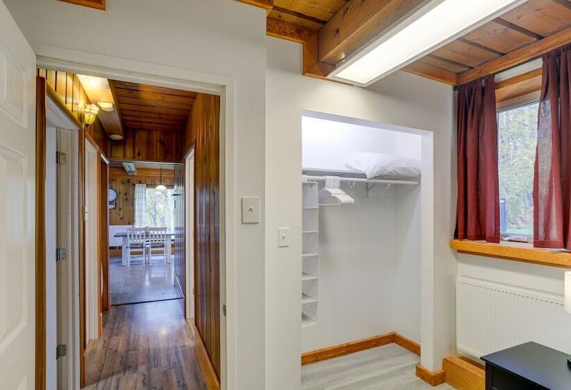 Cozy Fairbanks Cabin ~ 11 Mi To Downtown!