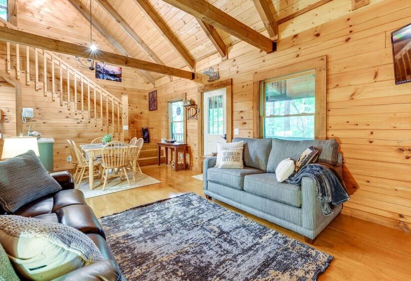 Cozy North Carolina Cabin W/ Hot Tub & Fire Pit!