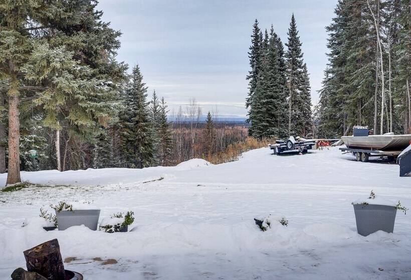 Cozy North Pole Home W/ Mountain & Aurora Views!