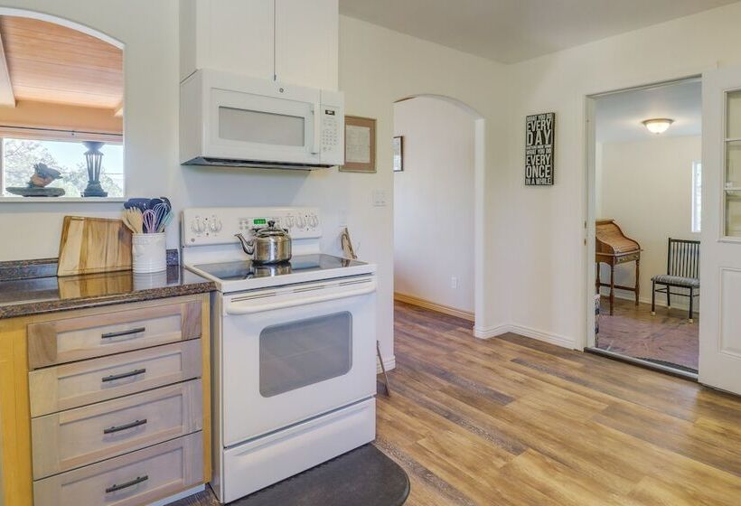 2 Mi To Dtwn: Prescott Gem W/ Patio & Views!