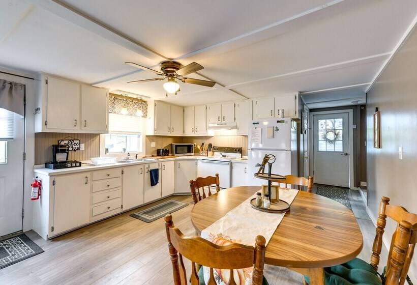 Cozy Vermont Escape   Patio, Lake & Mountain Views