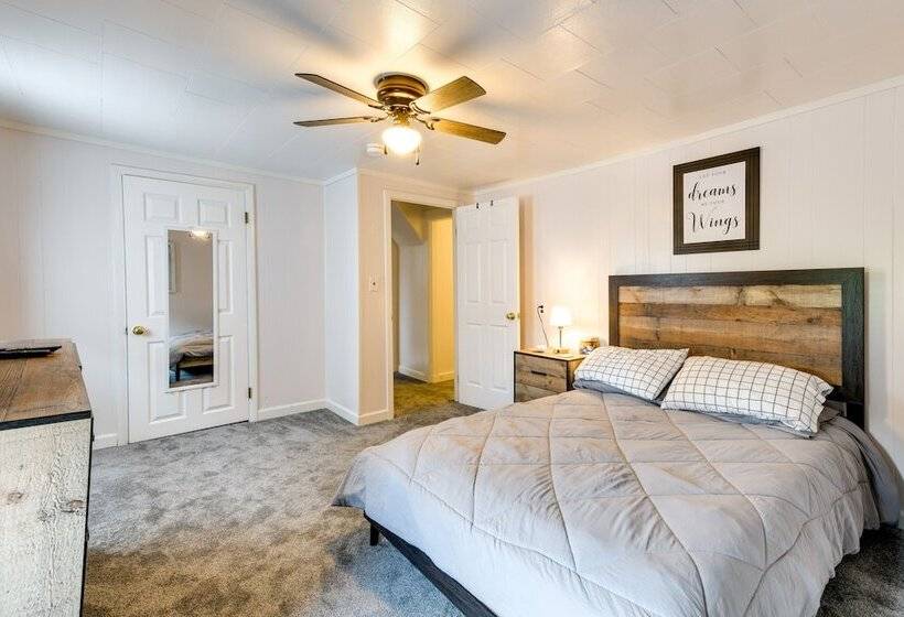 Cozy Vermont Escape   Patio, Lake & Mountain Views