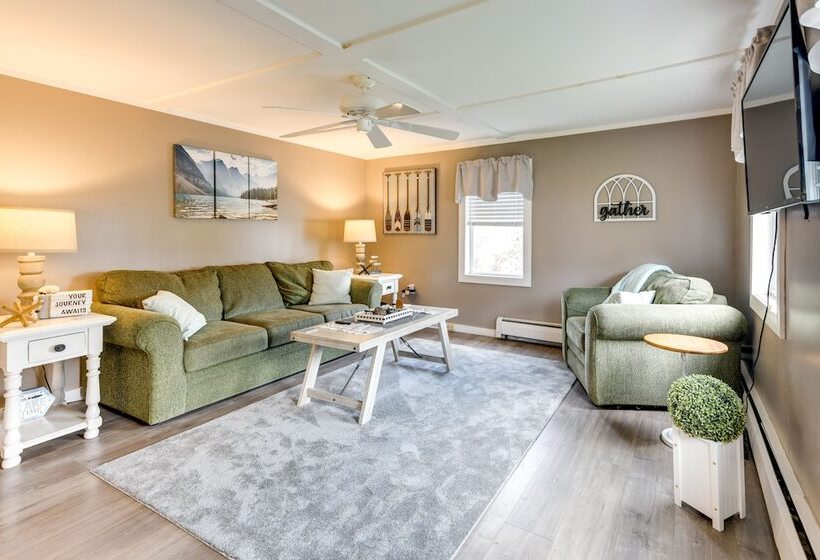 Cozy Vermont Escape   Patio, Lake & Mountain Views