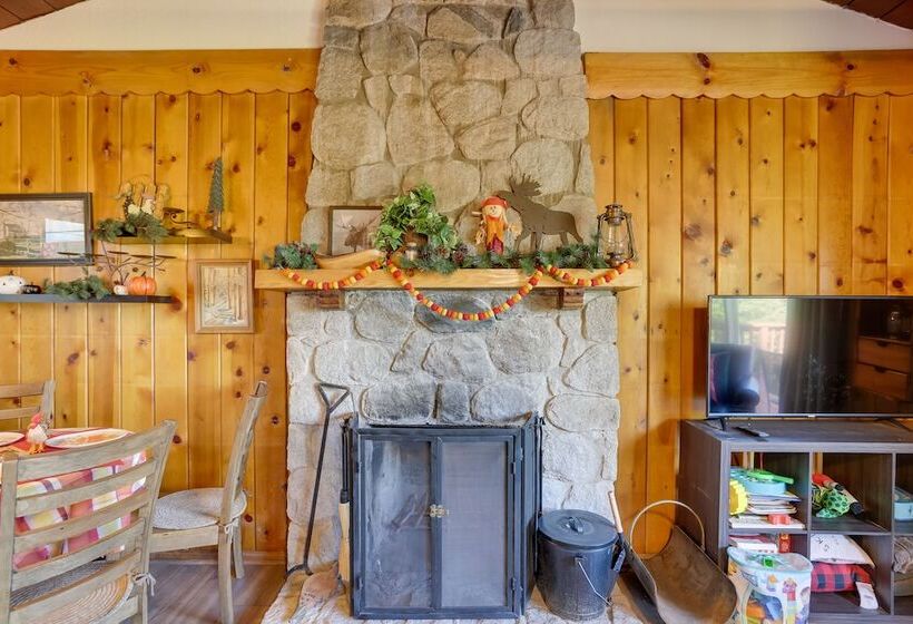 Crestline Cabin: Close To Lake Arrowhead & Skiing