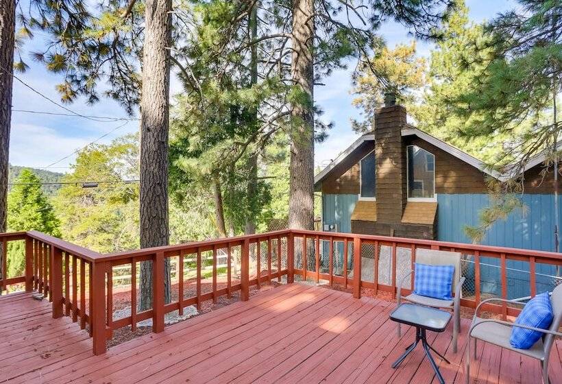 Crestline Cabin: Close To Lake Arrowhead & Skiing