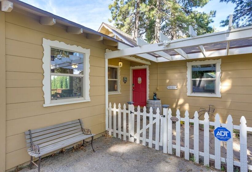 Crestline Cabin: Close To Lake Arrowhead & Skiing
