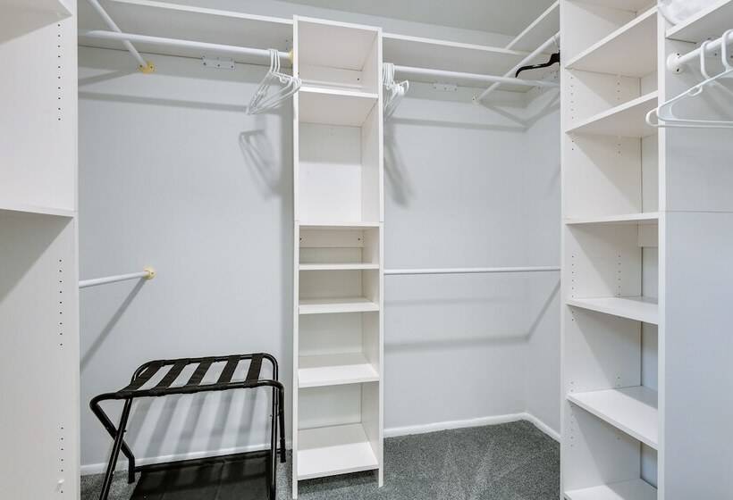 13 Mi To Annapolis: Dog Friendly Crofton Home!