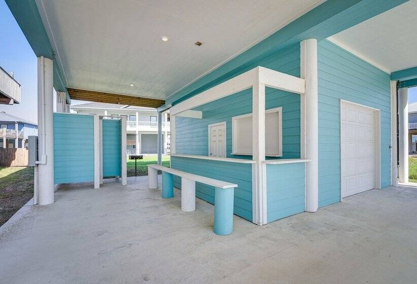 Steps To Ocean: Home W/ Deck In Crystal Beach!