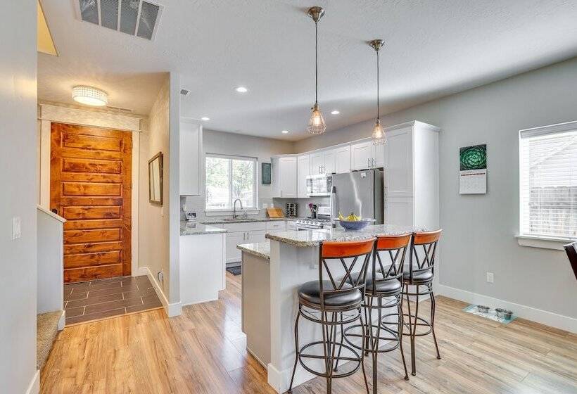 Dog Friendly Boise Home W/ Covered Patio & Grill!