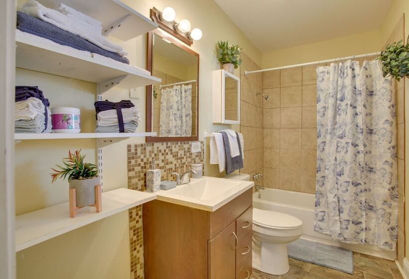 Donaldsville Vacation Home Near Mississippi River