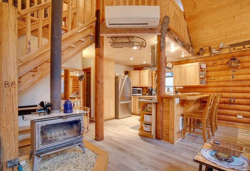 Donnelly Cabin W/ Private Deck: Near Lake Cascade!