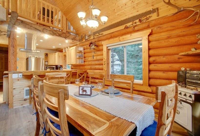 Donnelly Cabin W/ Private Deck: Near Lake Cascade!