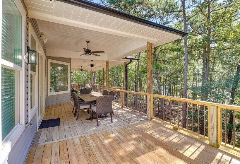 Luxury Lakefront Retreat W/ Deck & Patio!