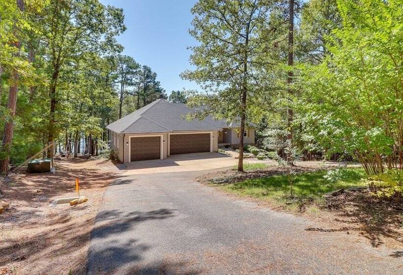 Luxury Lakefront Retreat W/ Deck & Patio!