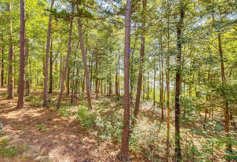 Luxury Lakefront Retreat W/ Deck & Patio!