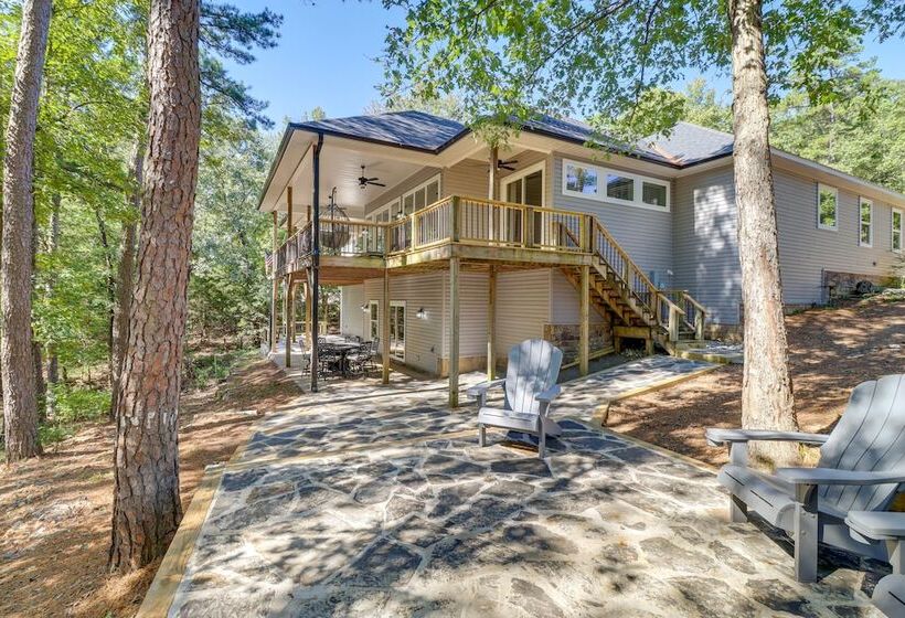 Luxury Lakefront Retreat W/ Deck & Patio!