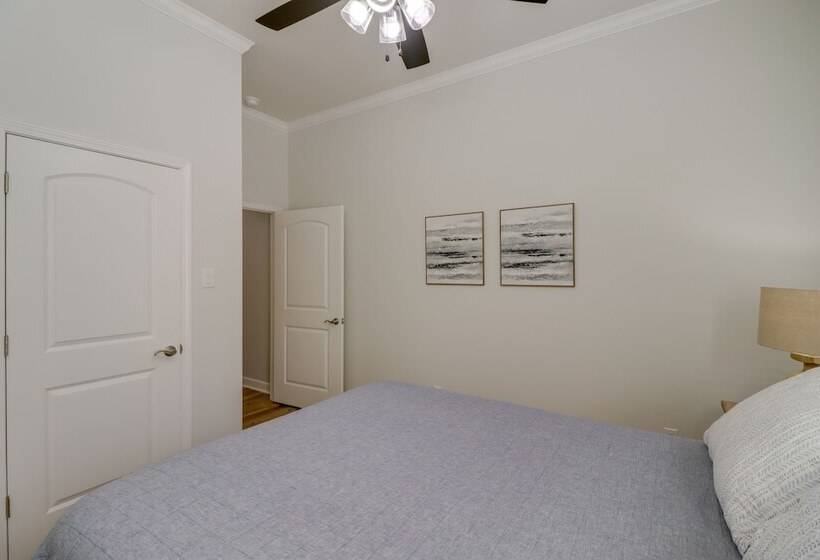 Luxury Lakefront Retreat W/ Deck & Patio!