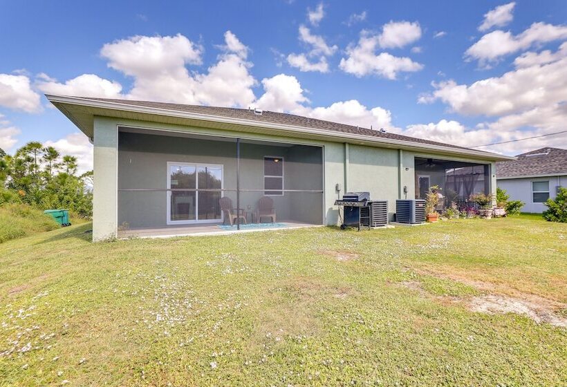 Englewood Home W/ Screened Porch ~ 6 Mi To Beach!