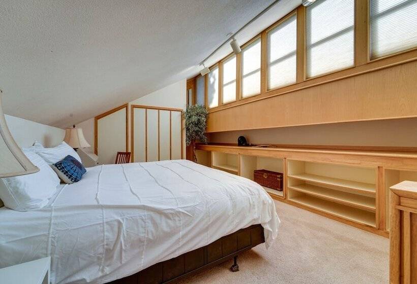 Expansive Tahoe Donner House With Hot Tub!