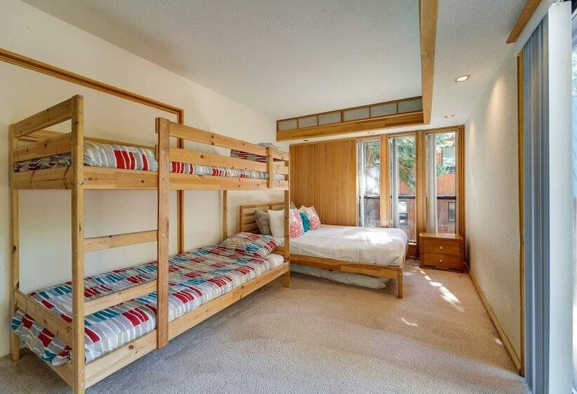 Expansive Tahoe Donner House With Hot Tub!