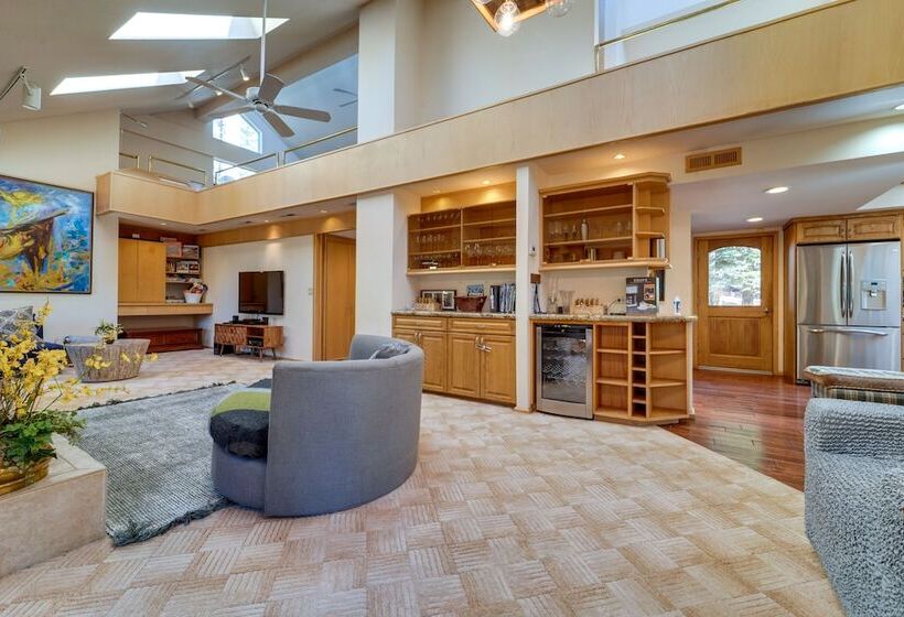 Expansive Tahoe Donner House With Hot Tub!