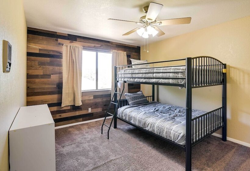 Expansive Texas City Retreat ~ 16 Mi To Galveston!