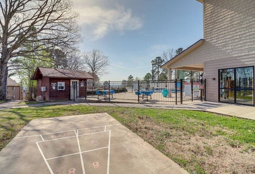 Fairfield Bay Retreat W/ Fireplaces & Lake Access