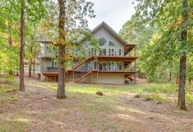 Fairfield Bay Retreat W/ Fireplaces & Lake Access