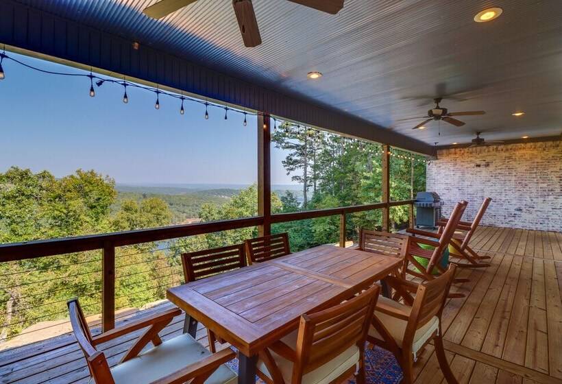 Family Friendly Edgemont Home W/ Deck & Lake Views