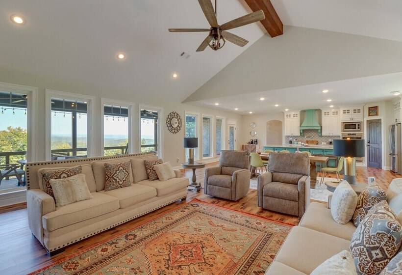 Family Friendly Edgemont Home W/ Deck & Lake Views