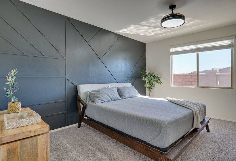 Family Friendly Home   1 Mi To Sahuarita Lake!