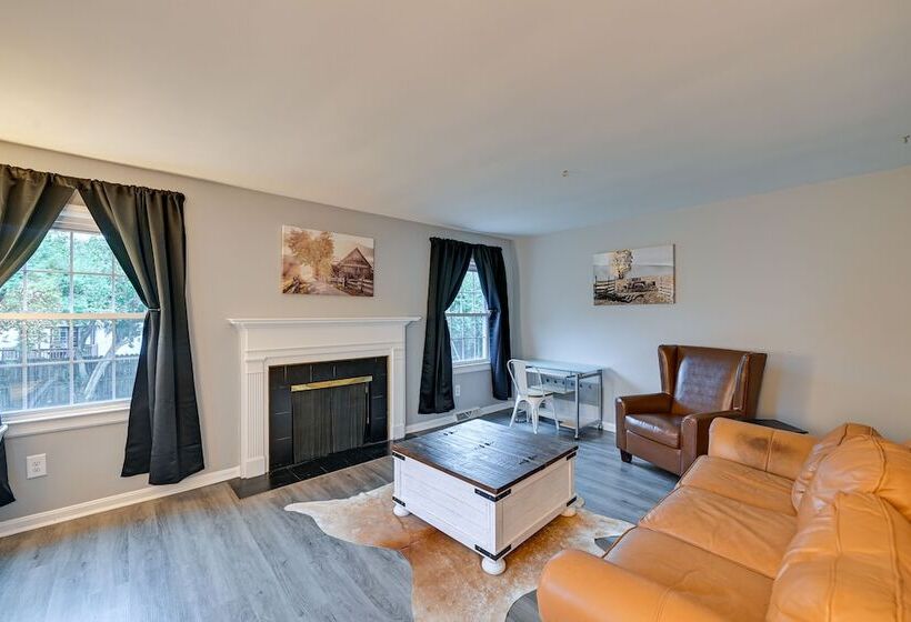 Family Friendly Versailles House: 12 Mi To Uk!