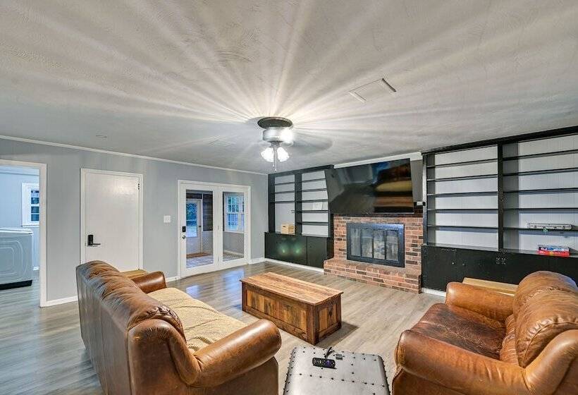 Family Friendly Versailles House: 12 Mi To Uk!