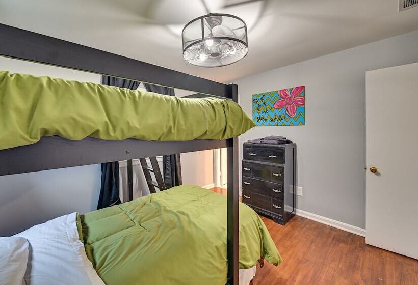 Family Friendly Versailles House: 12 Mi To Uk!