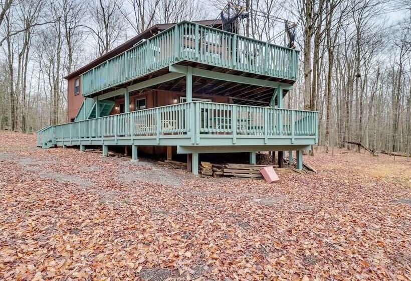 6 Mi To Jack Frost Ski Resort: Family Home W/ Deck