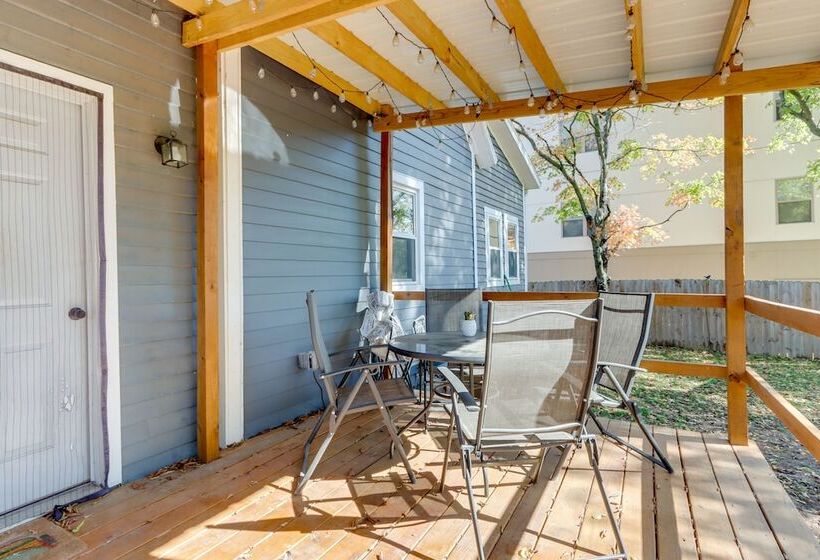 Fayetteville Home: 1 Mi To University Of Arkansas!