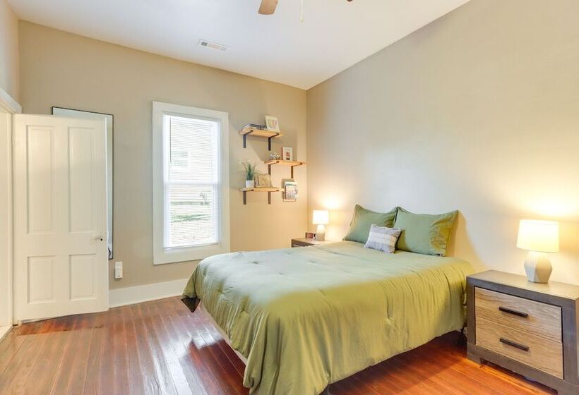 Fayetteville Home: 1 Mi To University Of Arkansas!