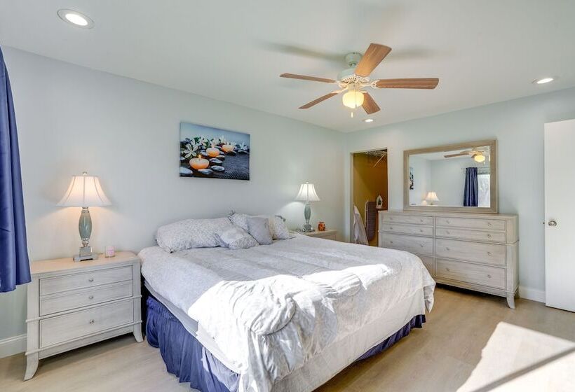 Fort Myers Vacation Home W/ Patio ~ 14 Mi To Beach