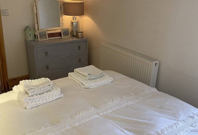 French Vintage Cottage In The Heart Of The Fens