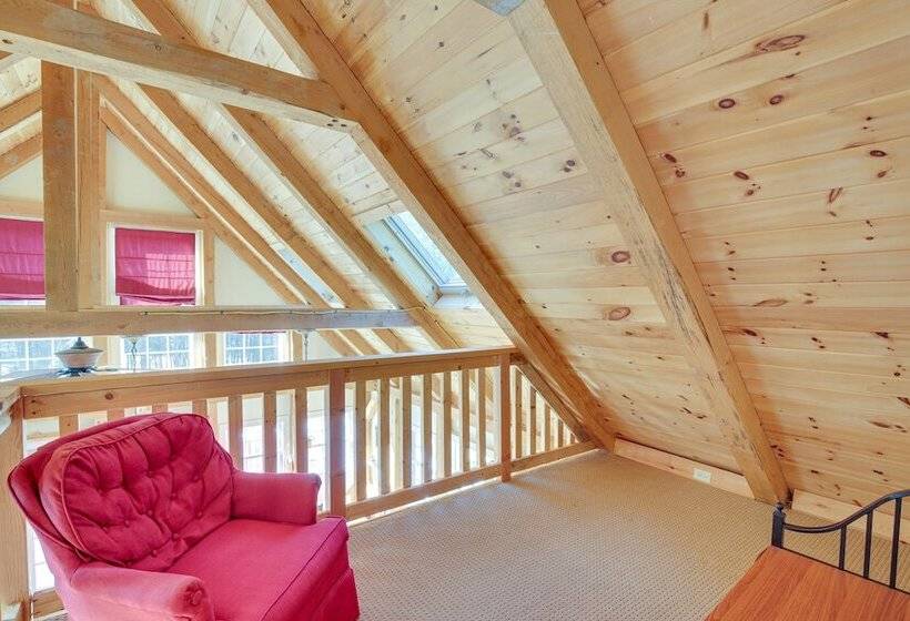 Frye Island Family Cabin With Lake & Beach Access!