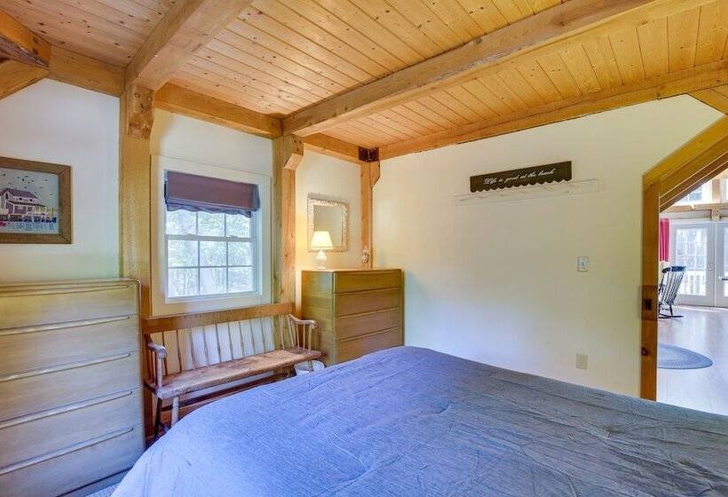 Frye Island Family Cabin With Lake & Beach Access!