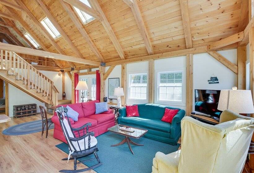 Frye Island Family Cabin With Lake & Beach Access!