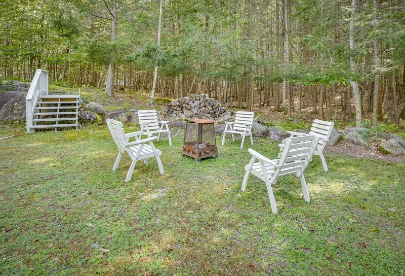 Frye Island Family Cabin With Lake & Beach Access!