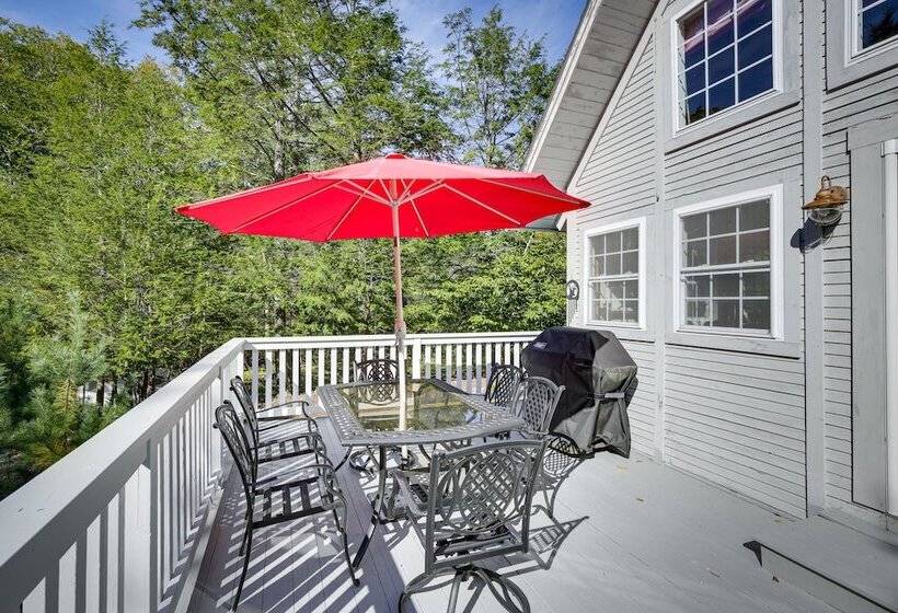 Frye Island Family Cabin With Lake & Beach Access!