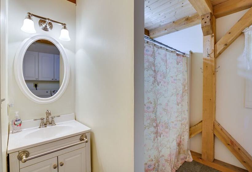 Frye Island Family Cabin With Lake & Beach Access!