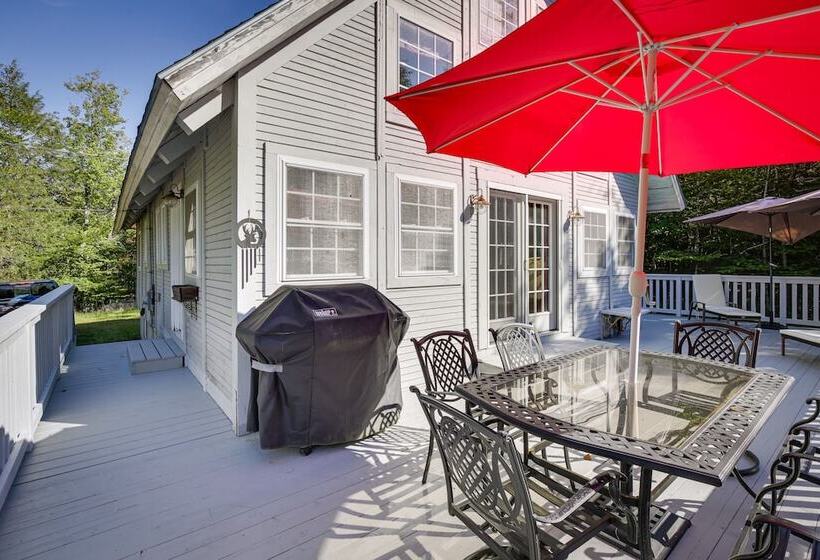 Frye Island Family Cabin With Lake & Beach Access!