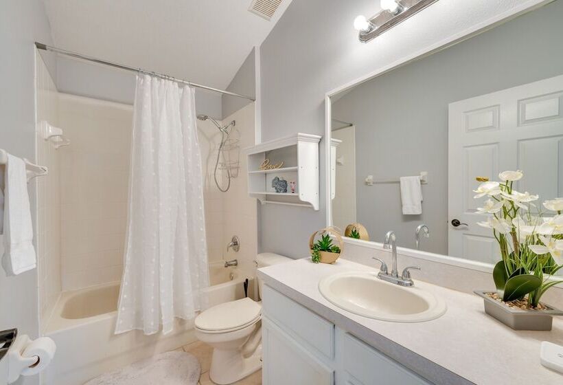 Gorgeous Kissimmee Oasis W/ Community Pool!