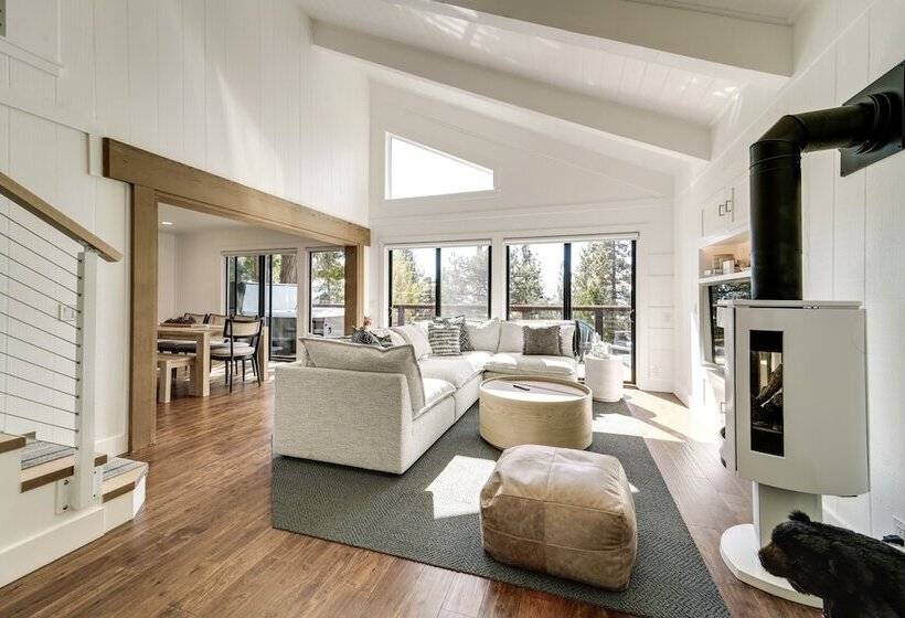 Gorgeous Tahoe City Home W/ Views, Steps To Beach