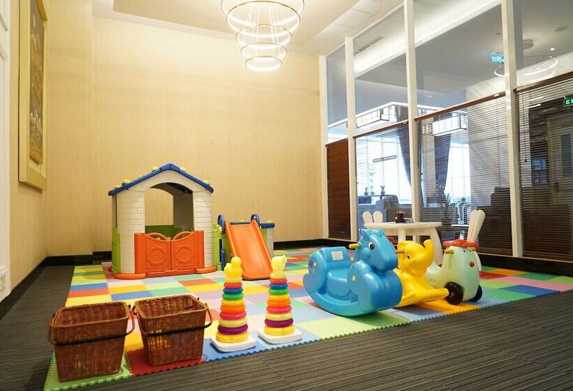 Grand Swiss Belhotel Darmo